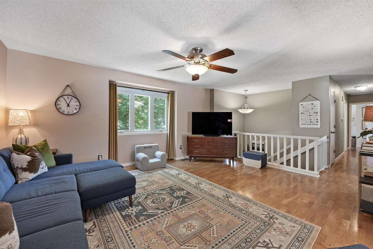 627 Holiday Road Coralville, IA 52241 - Photo 5 of 26 Gallery Image 5