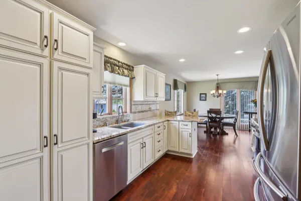 $454,900 | W203N16184 Pin Oak Circle, Jackson, WI 53037