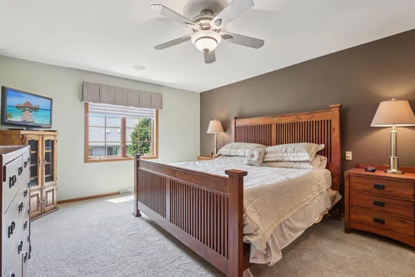 $454,900 | W203N16184 Pin Oak Circle, Jackson, WI 53037