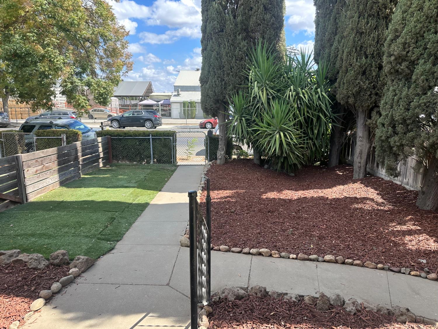1235 N Street Newman, CA 95360 - Photo 18 of 33 a view of a backyard