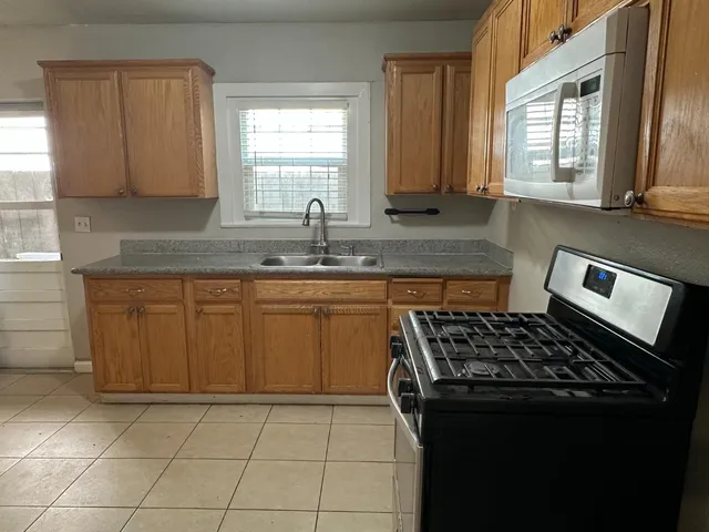 $485,000 | 1235 N Street, Newman, CA 95360