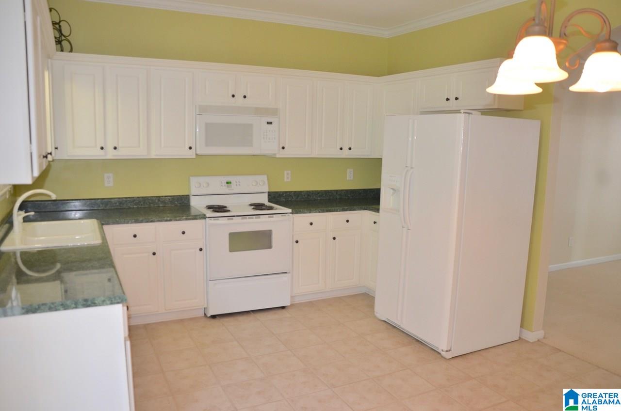 241 High Ridge Drive Pelham, AL 35124 - Photo 3 of 17