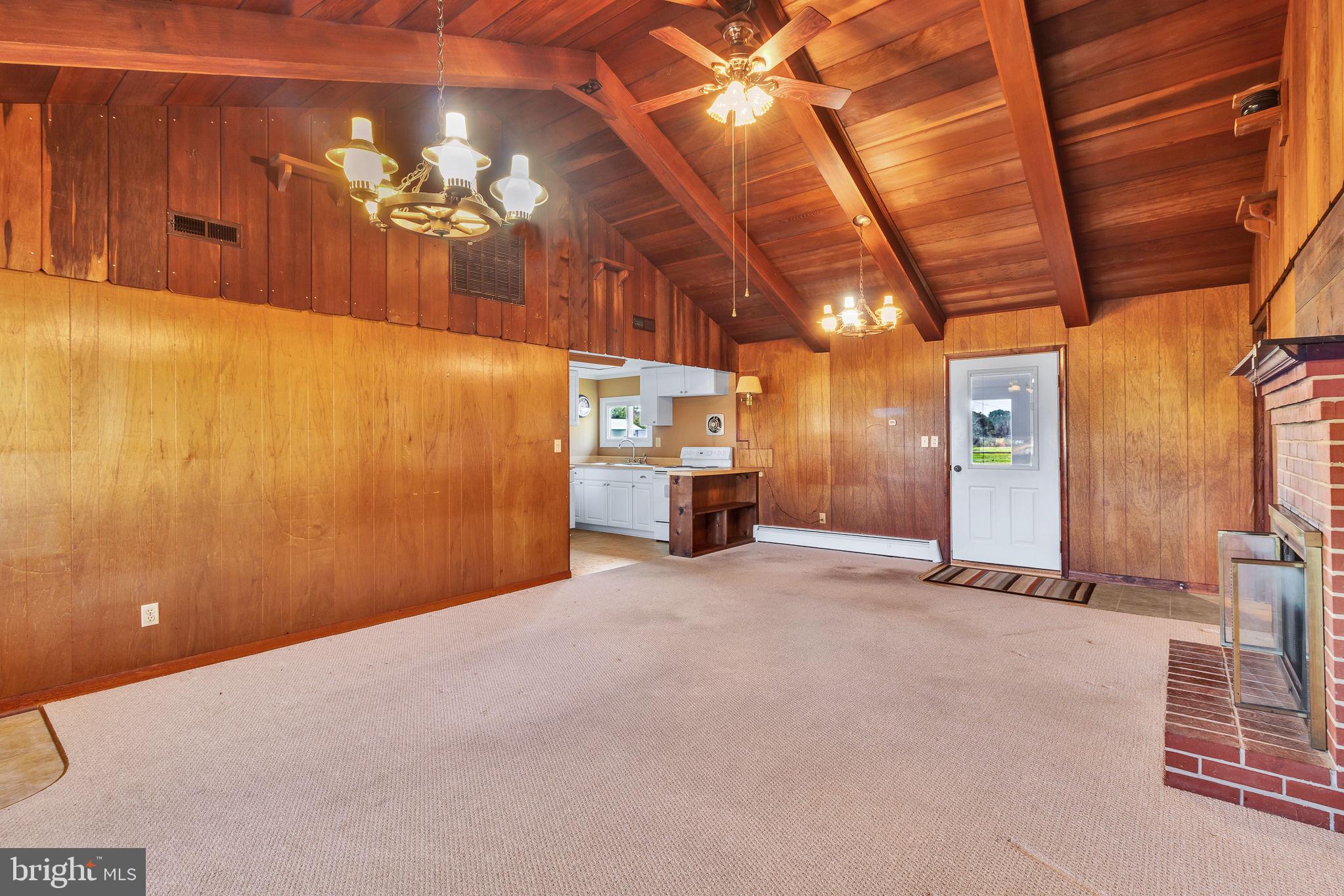 305 Colieville Lane Reedville, VA 22539 - Photo 8 of 49 Rustic charm with vaulted ceilings.