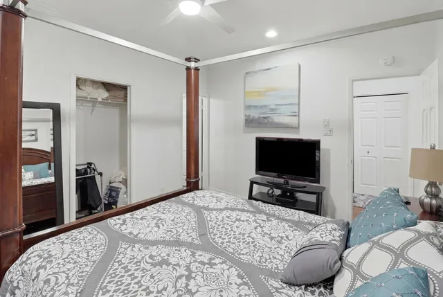 $4,000 | 403 Island Drive, Horseshoe Bay, TX 78657