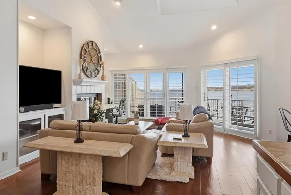 $4,300 | 403 Island Drive, Horseshoe Bay, TX 78657