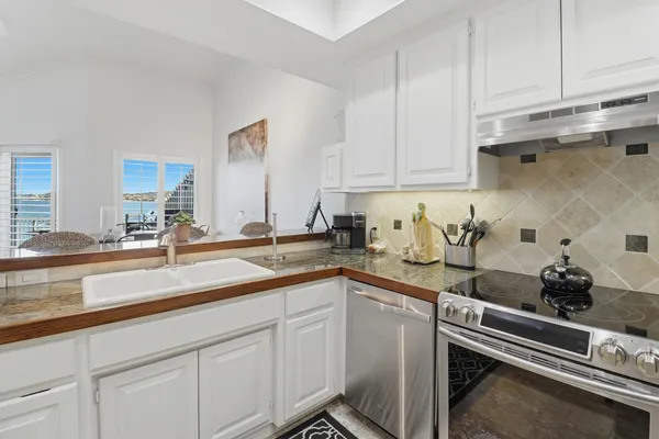 $4,300 | 403 Island Drive, Horseshoe Bay, TX 78657