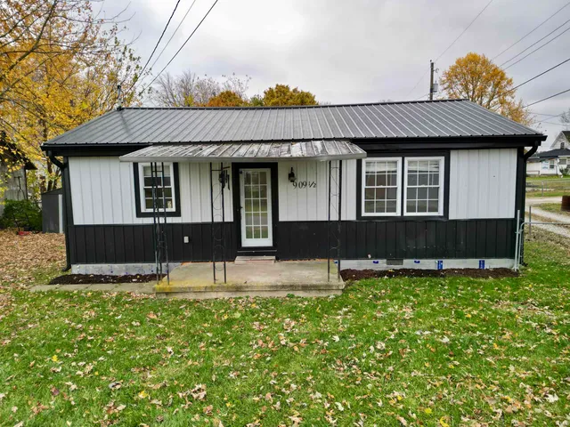 $90,000 | 909 1/2 East Lake Street, Summitville, IN 46070
