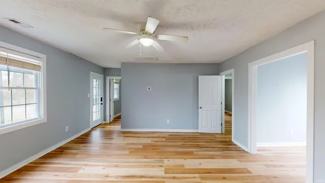 $90,000 | 909 1/2 East Lake Street, Summitville, IN 46070