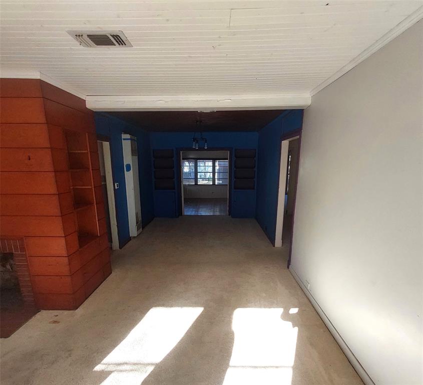 2131 Hubbard Street Paris, TX 75460 - Photo 5 of 14 a view of workspace