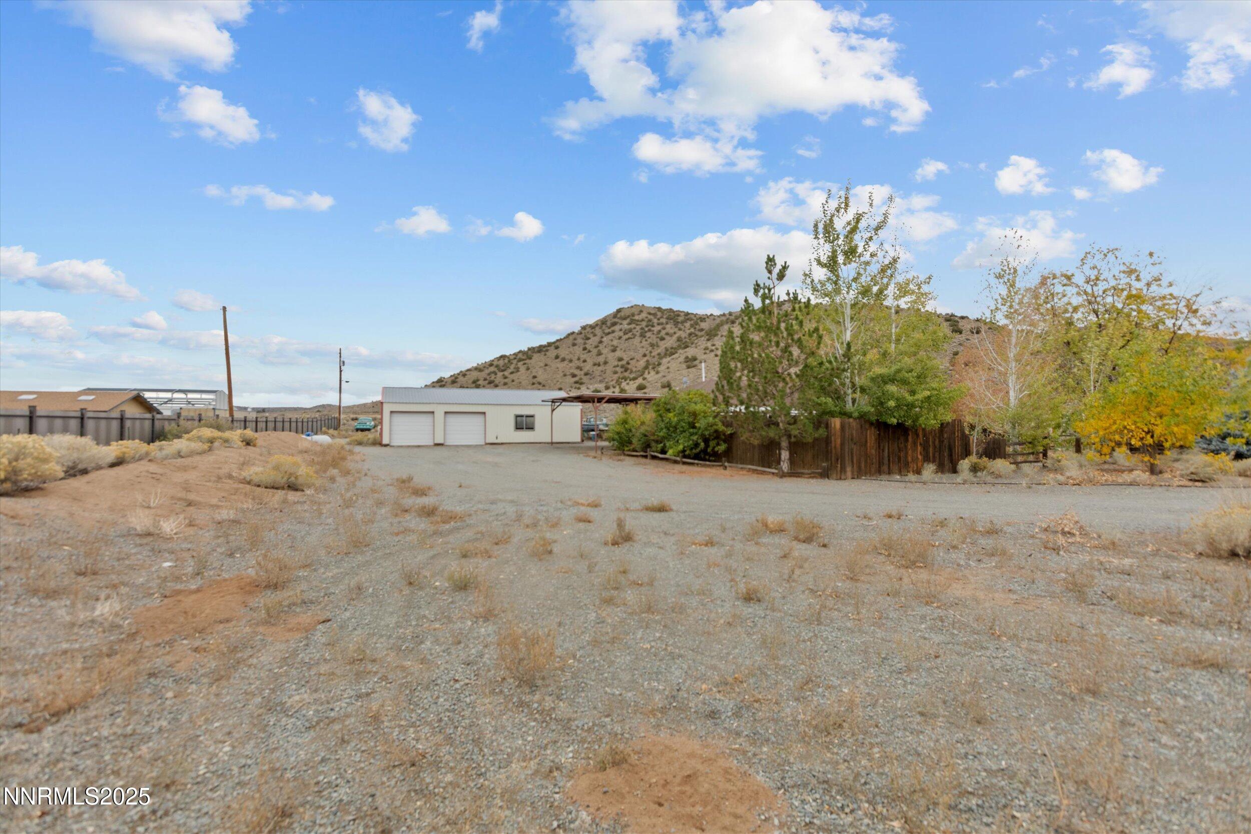 11360 Fir Drive Reno, NV 89506 - Photo 28 of 33 Driveway