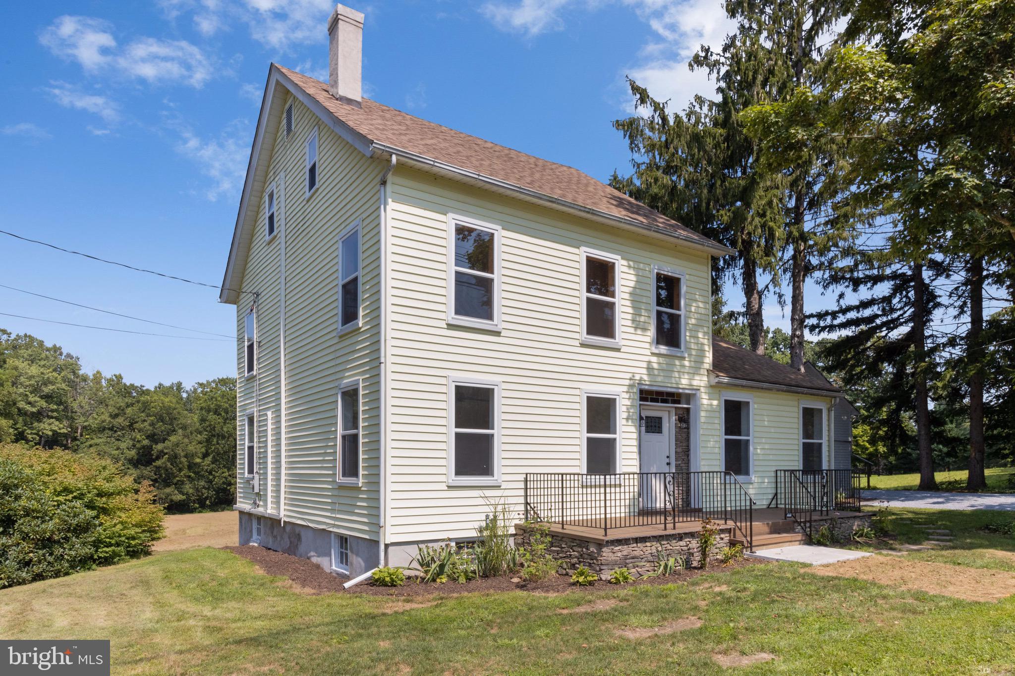 77 Hope Crossing Road Belvidere, NJ 07823 - Photo 1 of 44 Gallery Image 1