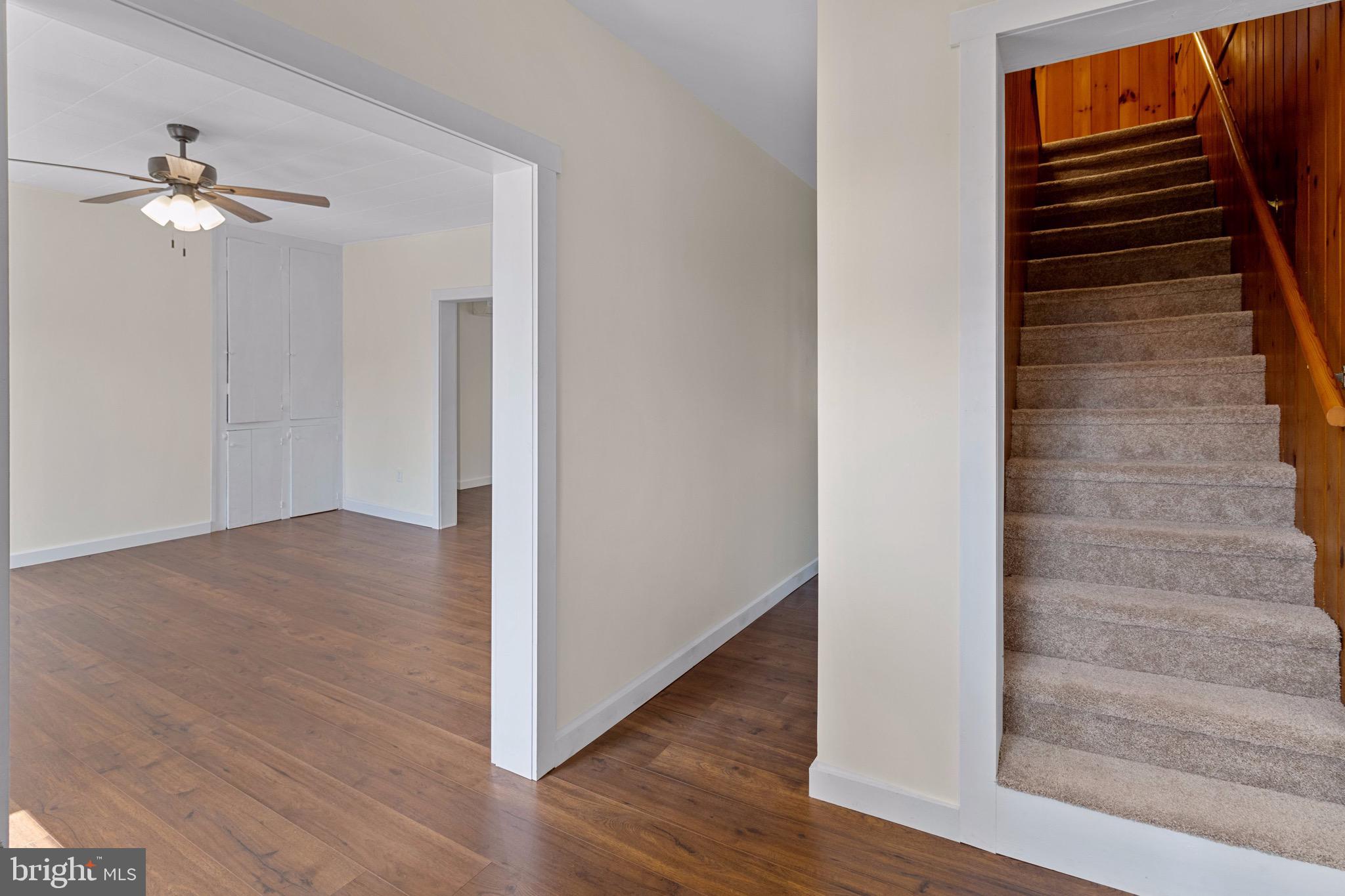 77 Hope Crossing Road Belvidere, NJ 07823 - Photo 5 of 44 Gallery Image 5
