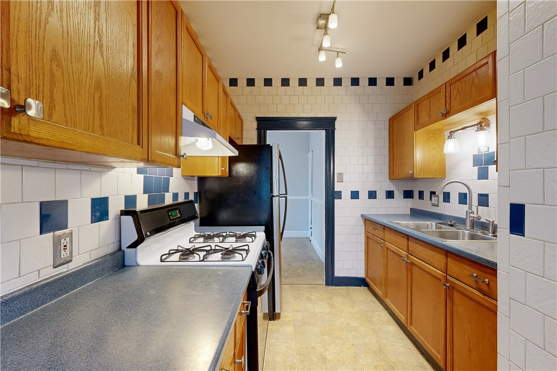 88 Nelson Street Providence, RI 02908 - Photo 14 of 47