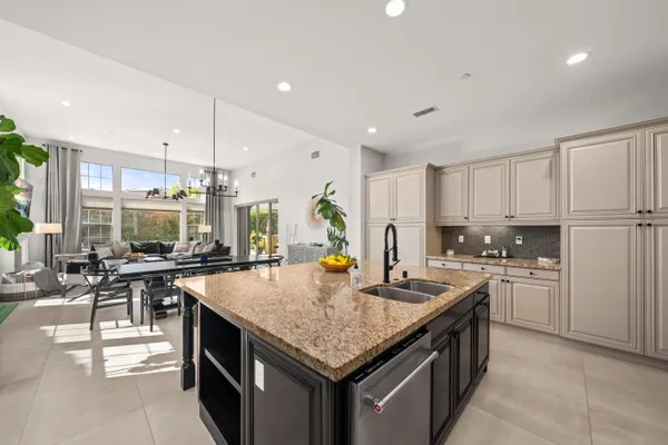 $9,500 | 80450 Platinum Way, La Quinta, CA 92253