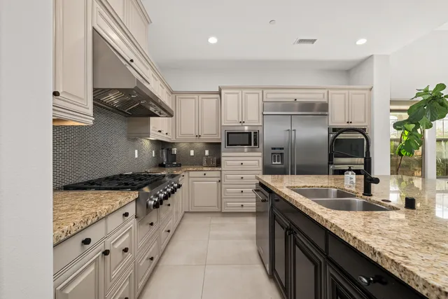 $9,500 | 80450 Platinum Way, La Quinta, CA 92253