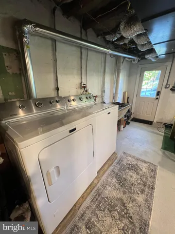 a view of a storage & utility room