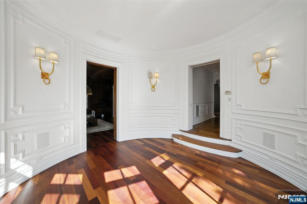 121 Churchill Road Tenafly, NJ 07670 - Photo 18 of 49