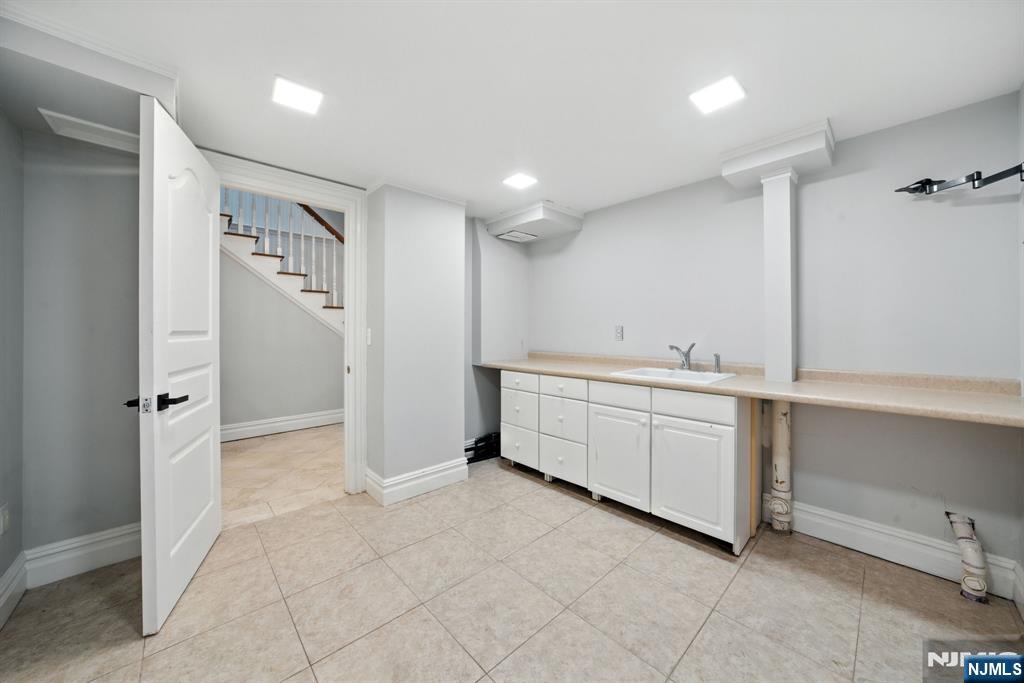 121 Churchill Road Tenafly, NJ 07670 - Photo 34 of 49