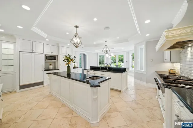 $4,490,000 | 121 Churchill Road, Tenafly, NJ 07670