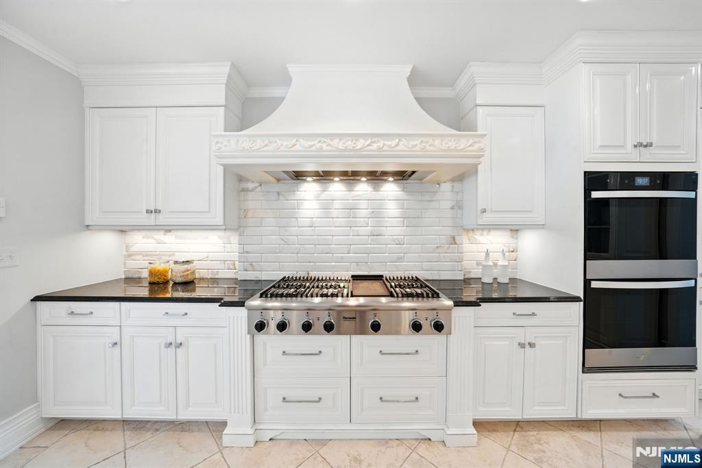 121 Churchill Road Tenafly, NJ 07670 - Photo 8 of 49