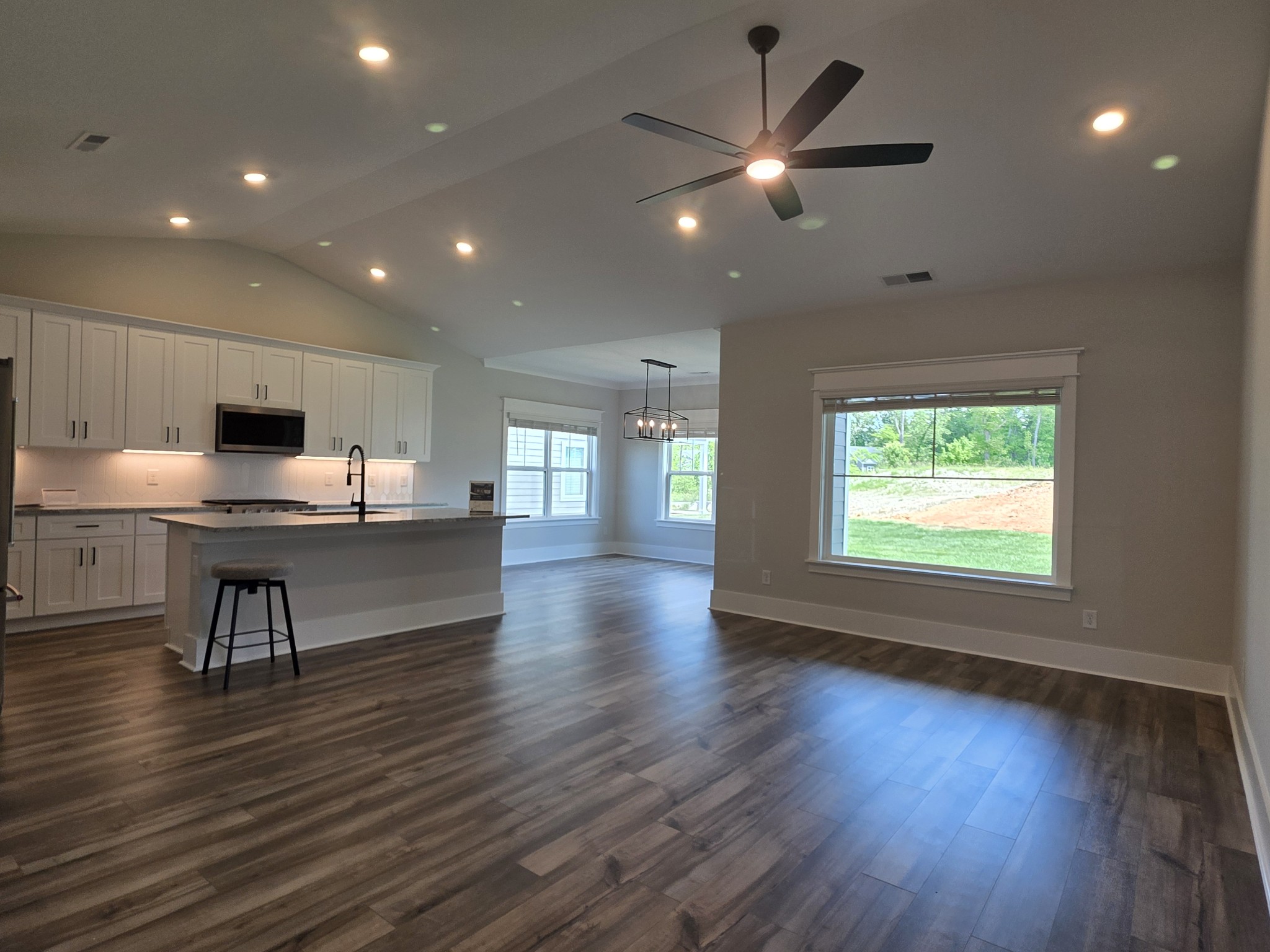 604 Silver Trace White House, TN 37188 - Photo 6 of 43