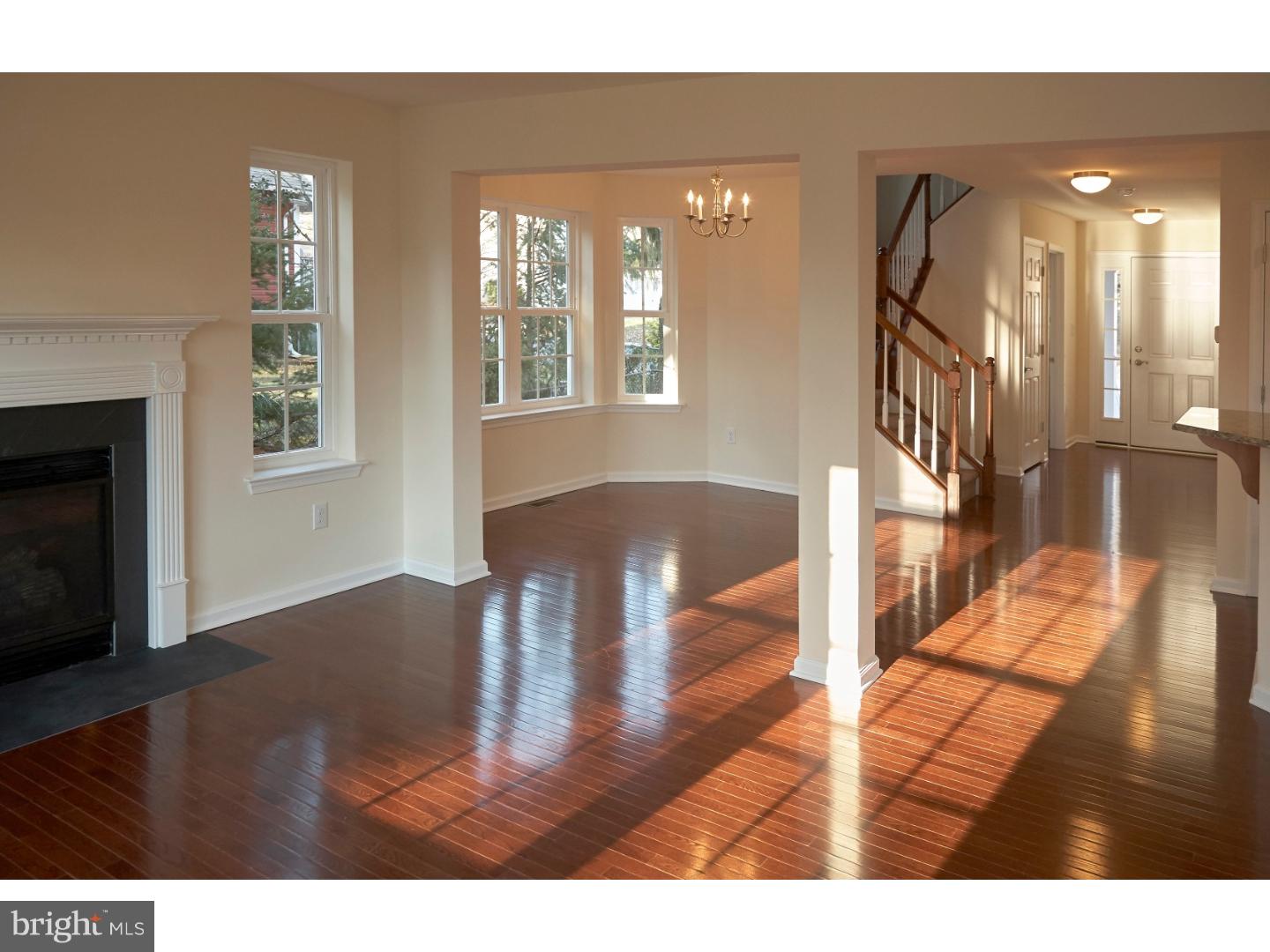 566 Sunset Avenue Maple Shade, NJ 08052 - Photo 4 of 25 Gallery Image 4