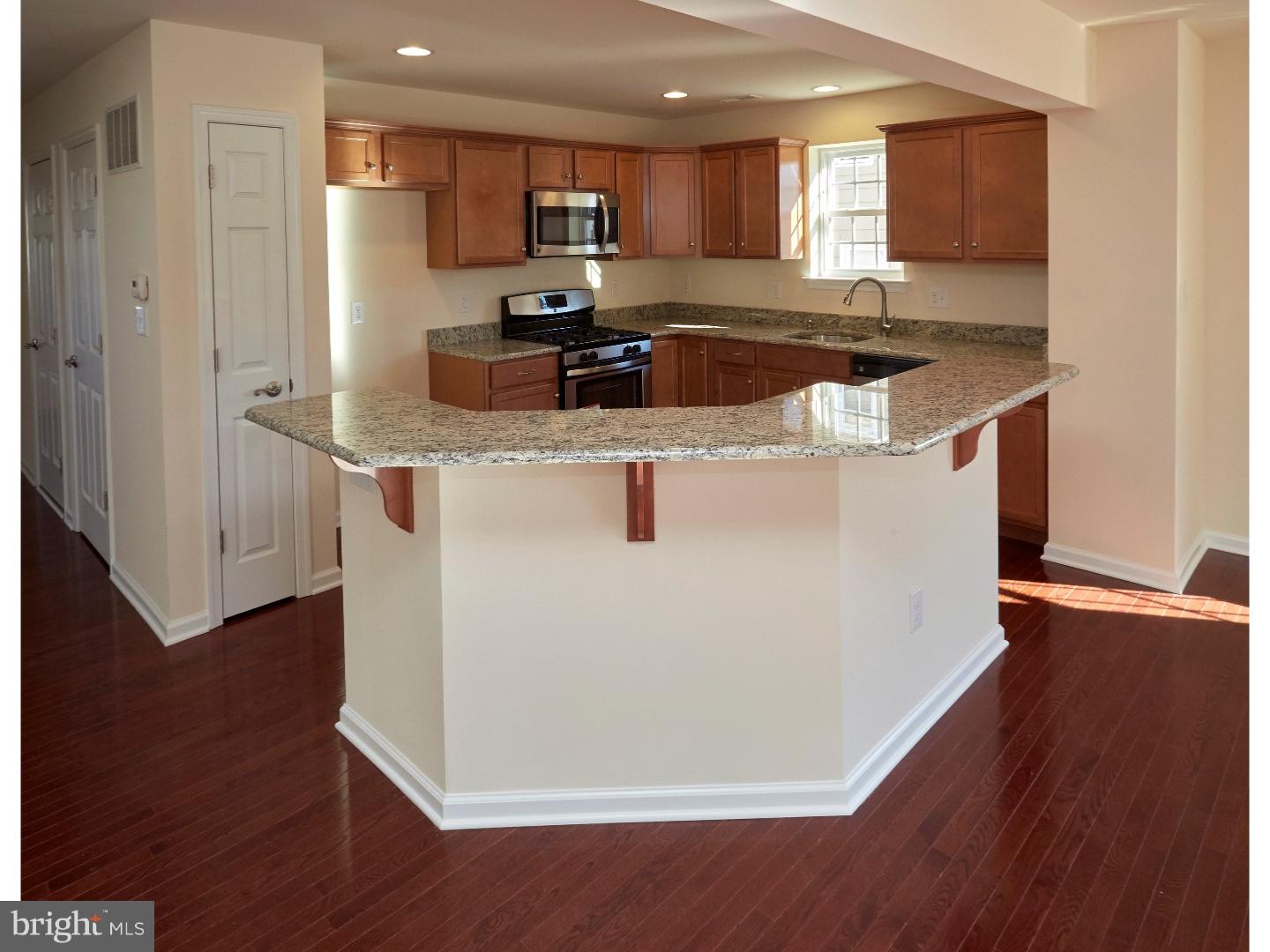 566 Sunset Avenue Maple Shade, NJ 08052 - Photo 7 of 25 Gallery Image 7