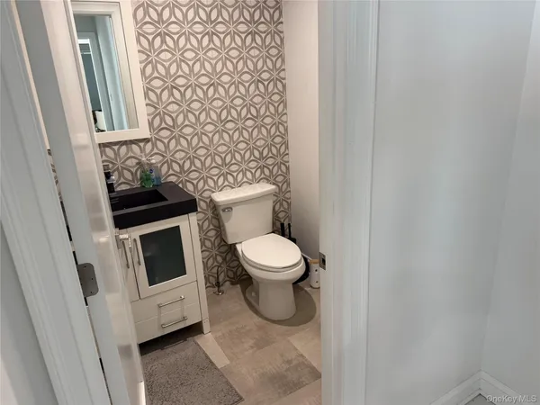 $1,600,000 | 1903 Bergen Street, Bellmore, NY 11710