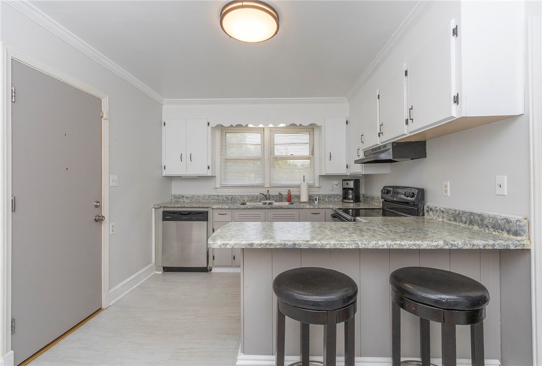 1218 Bolt Drive Anderson, SC 29621 - Photo 14 of 46 A well-appointed culinary space featuring ample counter space and convenient breakfast bar seating.