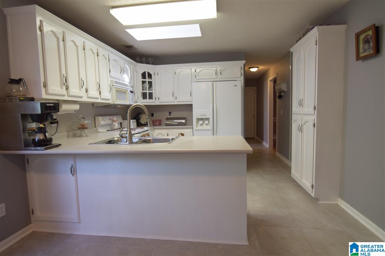 208 Greenfield Lane Alabaster, AL 35007 - Photo 13 of 41