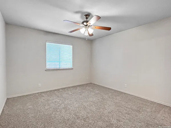 $1,675 | 10015 Red Iron Creek, Converse, TX 78109