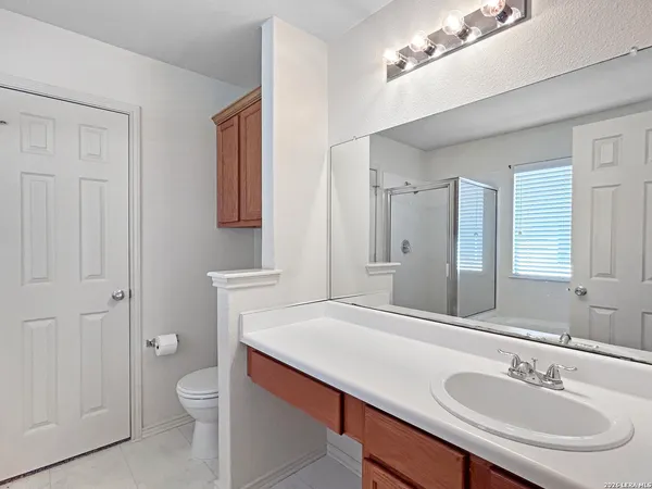 $1,675 | 10015 Red Iron Creek, Converse, TX 78109