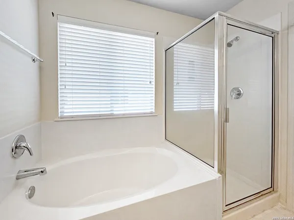 $1,675 | 10015 Red Iron Creek, Converse, TX 78109