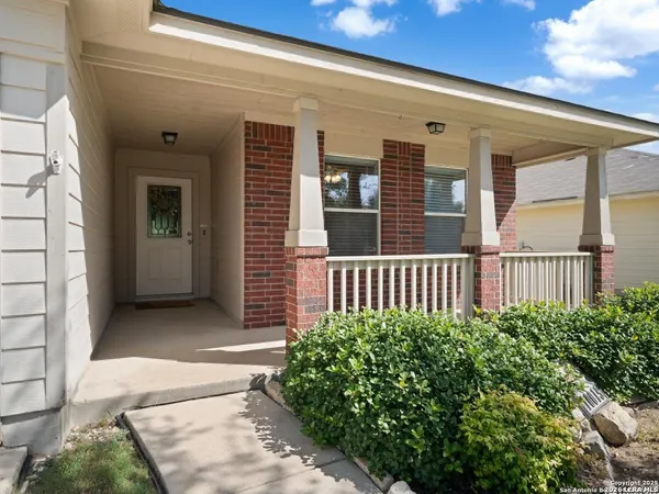 $1,675 | 10015 Red Iron Creek, Converse, TX 78109