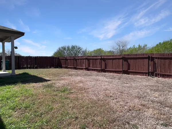 $1,675 | 10015 Red Iron Creek, Converse, TX 78109