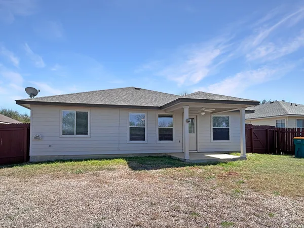 $1,675 | 10015 Red Iron Creek, Converse, TX 78109