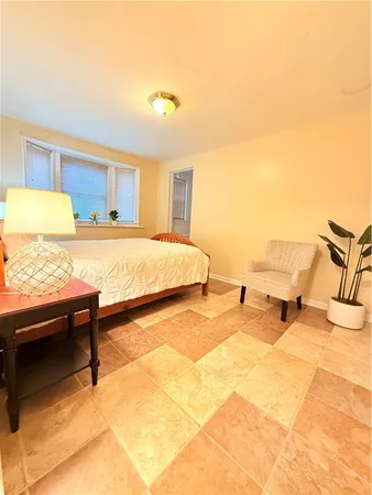 $1,150 | 936 Monroe Avenue, Rochester, NY 14620