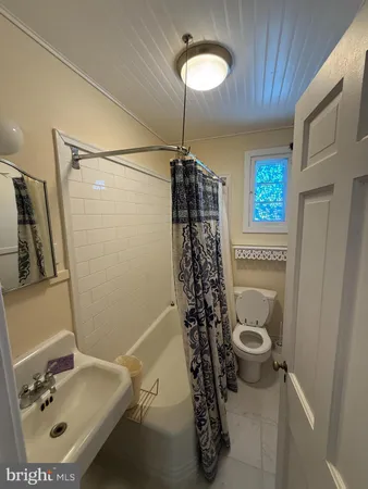 $1,800 | 200 Nassau Street, Unit 1, Princeton, NJ 08542