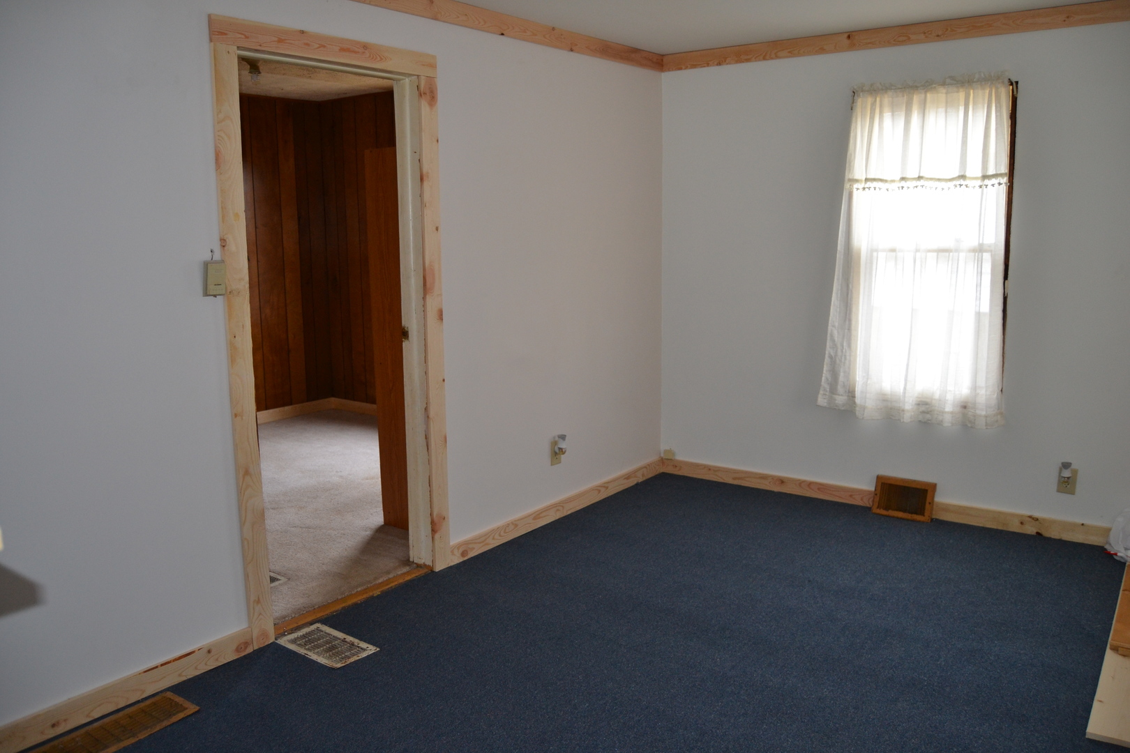 1620 Kansas Street Ottawa, IL 61350 - Photo 2 of 11