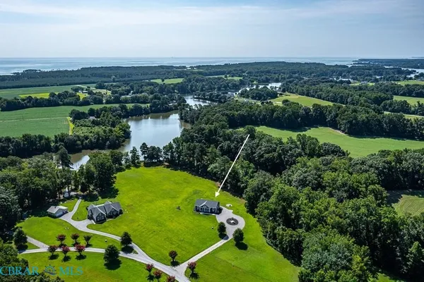 $465,000 | 82 Minglewood Lane, Kilmarnock, VA 22482