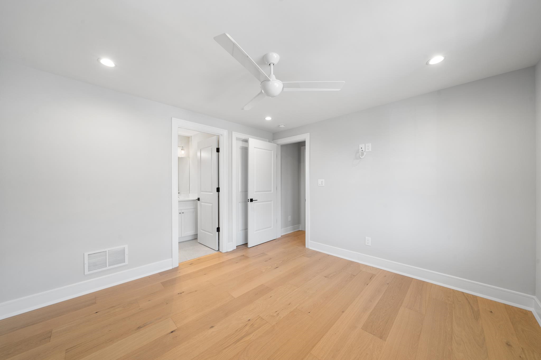 285 58th Street Avalon, NJ 08202 - Photo 18 of 50 a view of an empty room