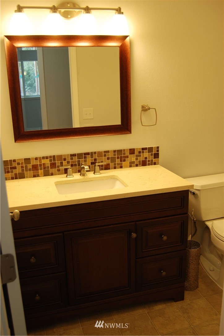 18256 Southeast 136th Street Renton, WA 98059 - Photo 5 of 13 Gallery Image 5