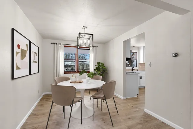 $384,900 | 544 Somerset Drive, Green Bay, WI 54301