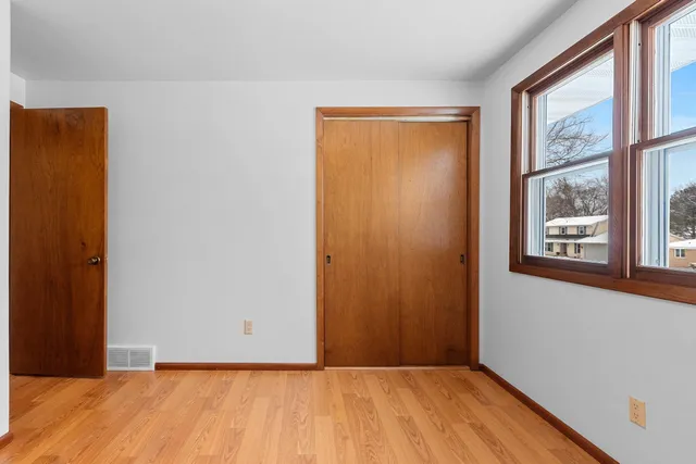 $384,900 | 544 Somerset Drive, Green Bay, WI 54301