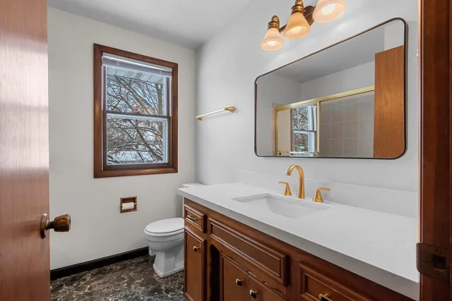 $384,900 | 544 Somerset Drive, Green Bay, WI 54301