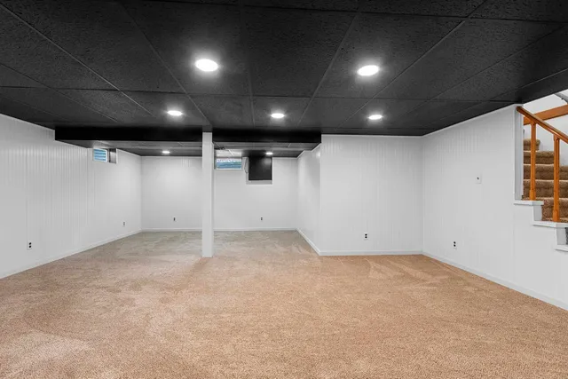 $384,900 | 544 Somerset Drive, Green Bay, WI 54301