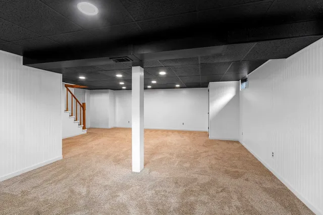 $384,900 | 544 Somerset Drive, Green Bay, WI 54301