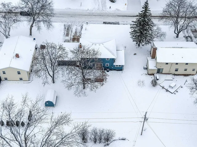 $384,900 | 544 Somerset Drive, Green Bay, WI 54301