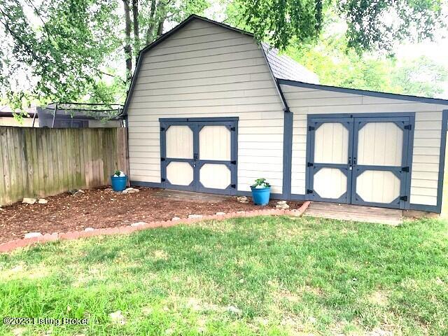 2632 Alanmede Road Louisville, KY 40205 - Photo 23 of 25 Large shed