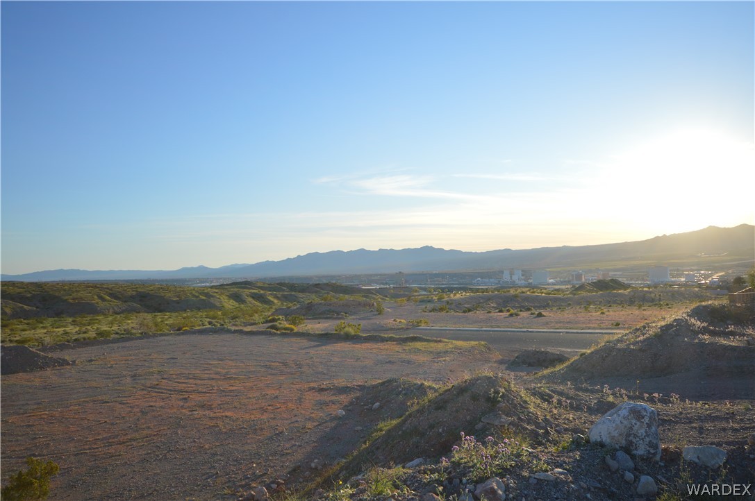 2672 Pegasus Ranch Road Bullhead City, AZ 86429 - Photo 7 of 8 a view of an ocean with a mountain